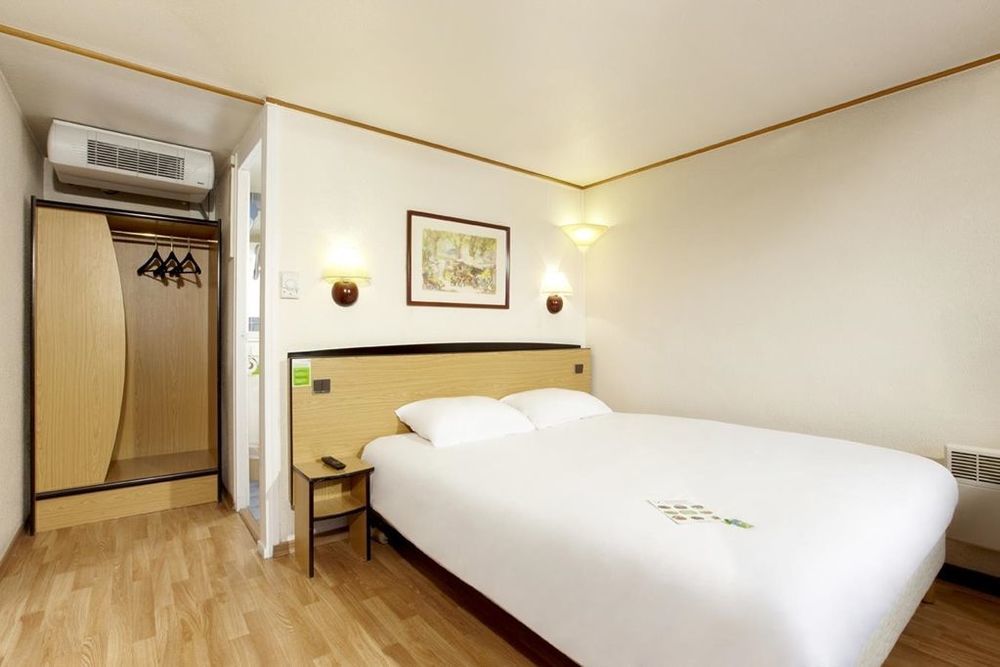 B&B Hotel Avignon Sud Parc Des Expositions Room photo